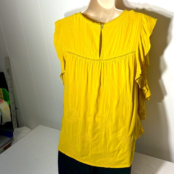 Forever 21 Contemporary Yellow Gold Ruffle Flounce Top, L 8/10 - Picture 3 of 11